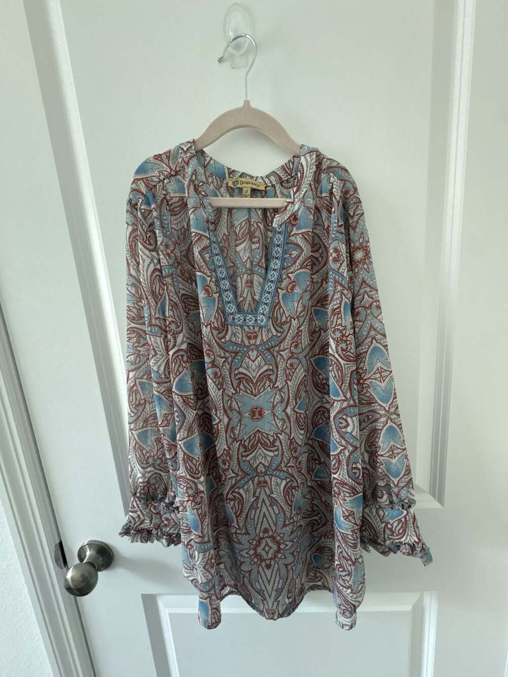Democracy Paisley Print Split Neck Long Sleeve Tunic Blouse